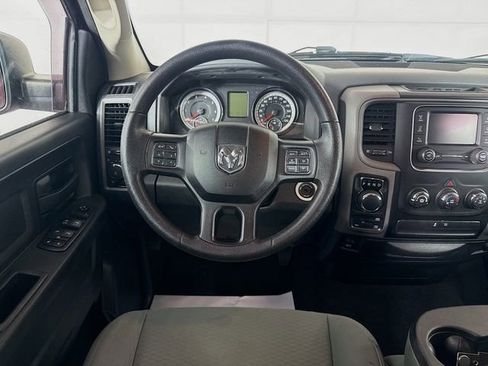 Used 2017 RAM 1500 Express AWD/4WD image 21