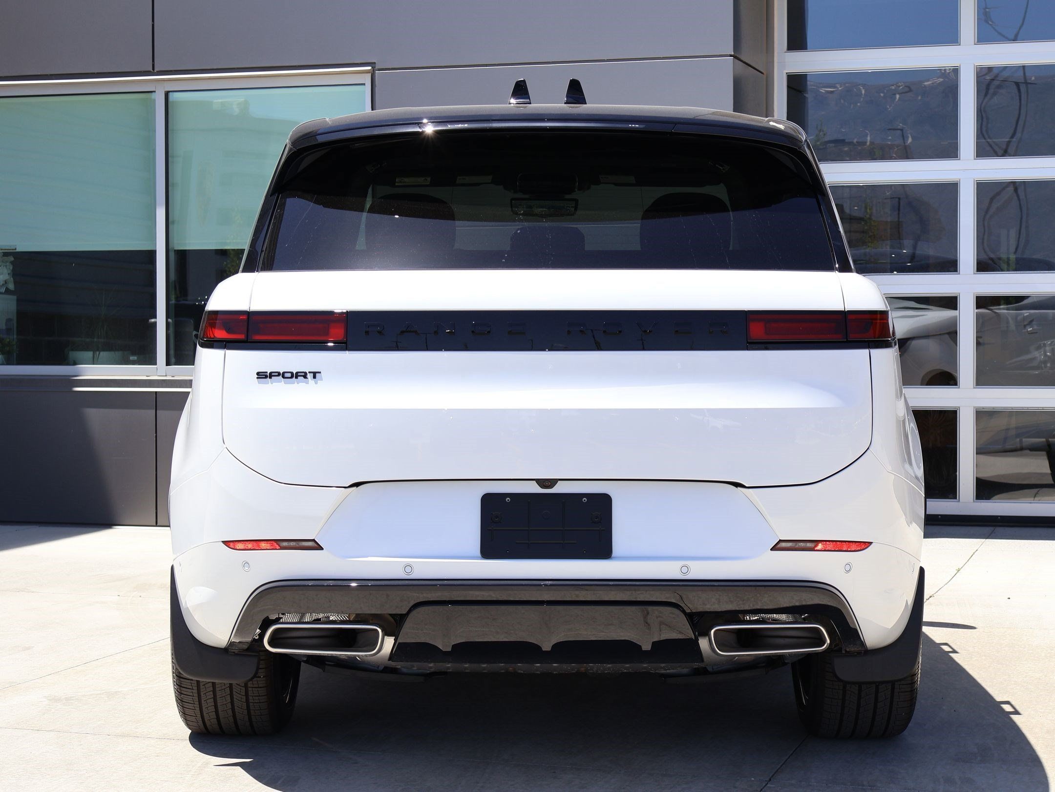 New 2026 Land Rover Range Rover Sport Dynamic SE AWD/4WD image 7