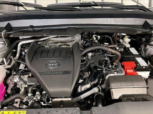 Used 2025 Toyota Grand Highlander AWD image 9