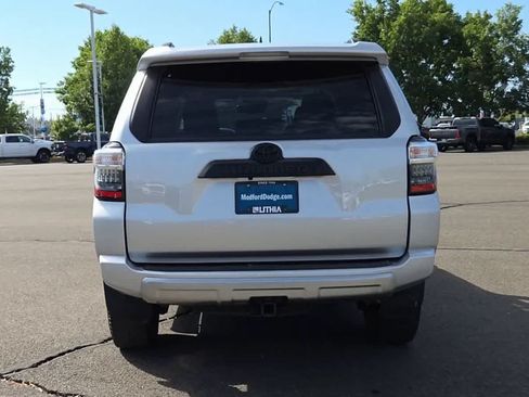 Used 2024 Toyota 4Runner TRD Off-Road Premium w/ Moonroof Package AWD/4WD image 7