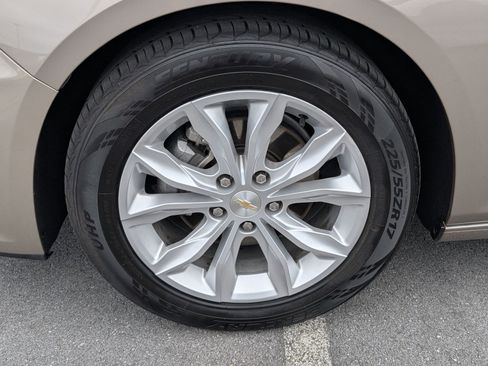 Used 2025 Chevrolet Malibu LT image 24