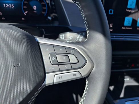 New 2026 Volkswagen Atlas Cross Sport SE image 17