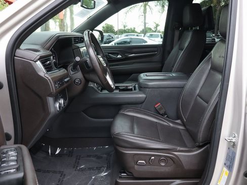 Used 2021 GMC Yukon Denali w/ LPO, Illumination Package image 19