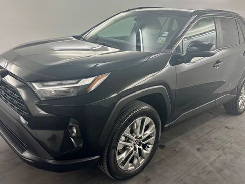 Used 2024 Toyota RAV4 XLE Premium FWD image 4