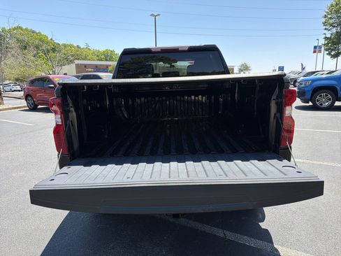 Used 2022 Chevrolet Silverado 1500 LT AWD/4WD image 18