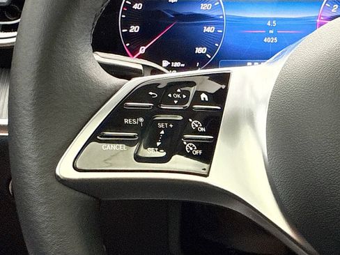 Certified 2025 Mercedes-Benz GLC 300 4MATIC image 11