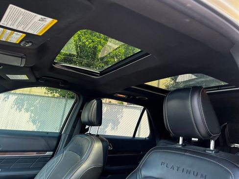Used 2018 Ford Explorer Platinum AWD/4WD image 19