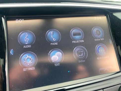 Used 2017 Buick Envision Essence FWD image 3