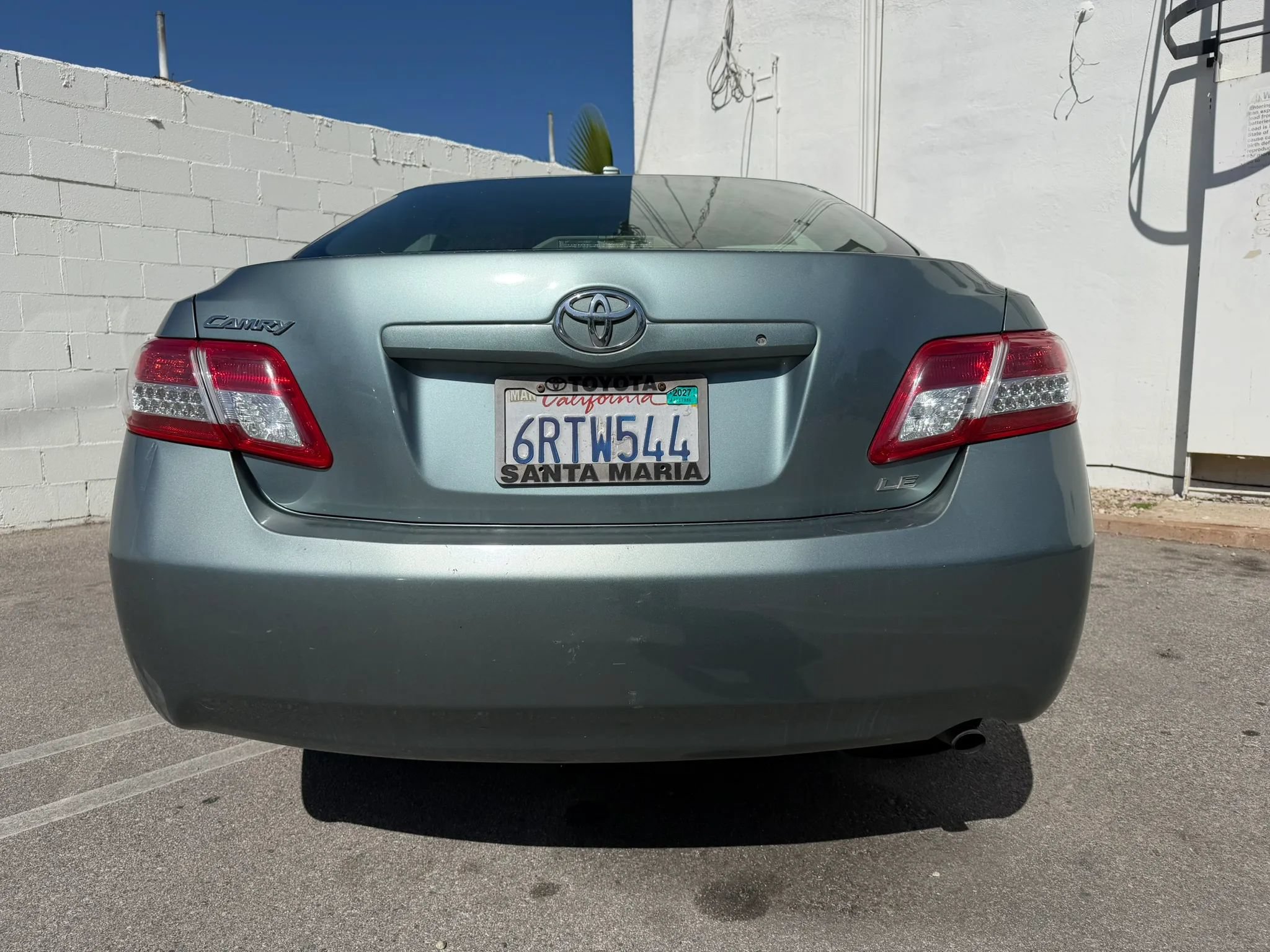 Used 2011 Toyota Camry LE FWD image 9