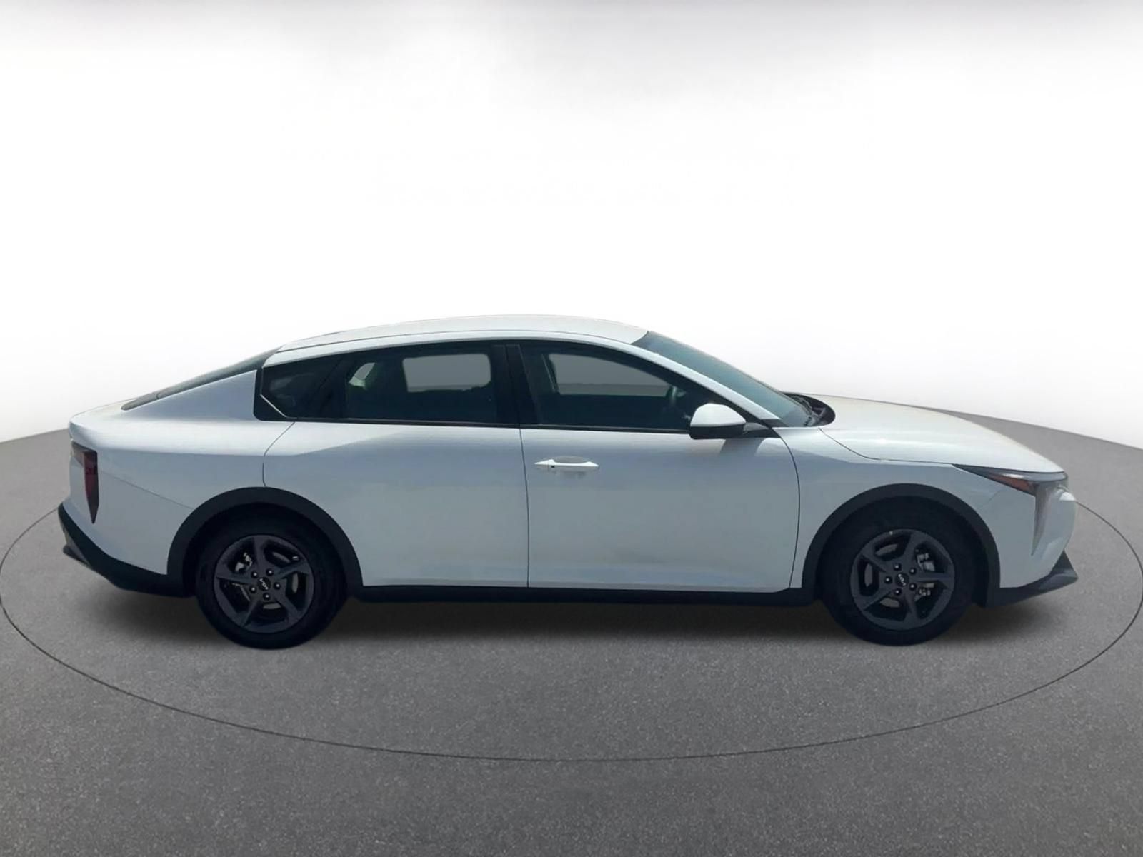 Used 2025 Kia K4 FWD image 16