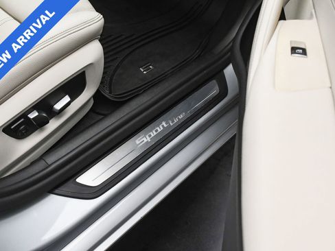 Used 2019 BMW 540i xDrive 540i xDrive image 46