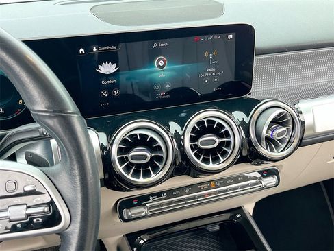 Used 2021 Mercedes-Benz GLB 250 image 14
