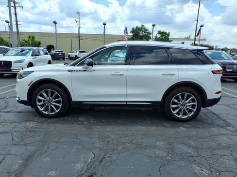 Used 2022 Lincoln Corsair AWD w/ Premium Package image 4
