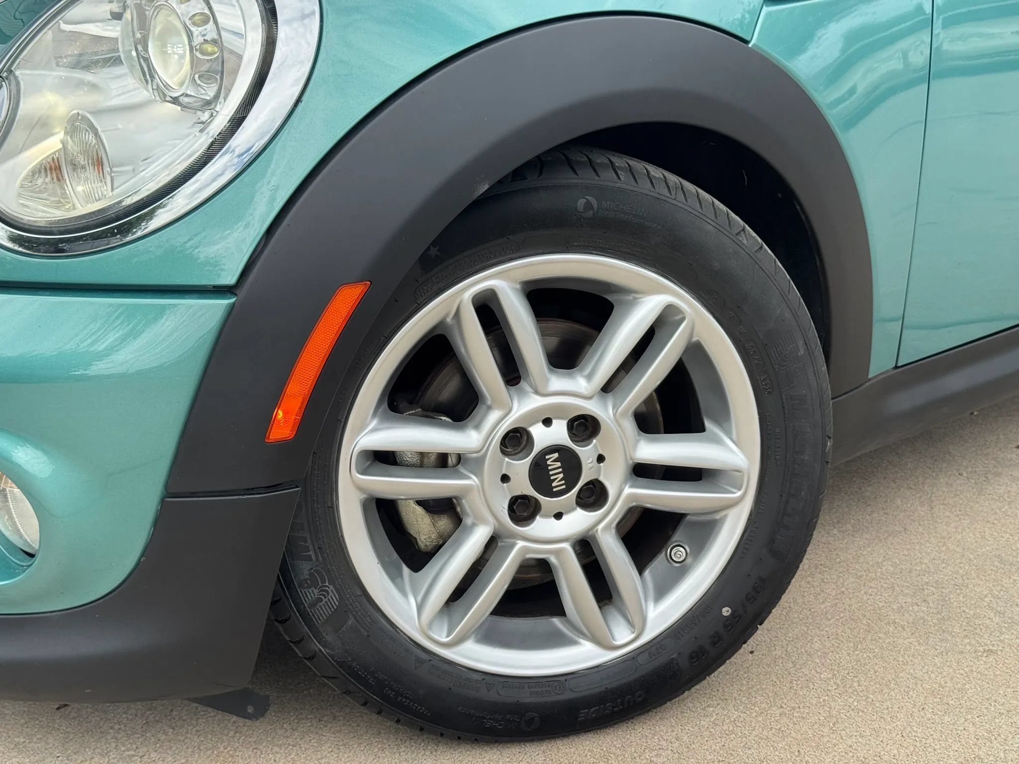 Used 2012 MINI Cooper Clubman FWD image 52