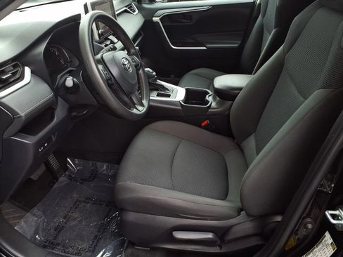 Certified 2023 Toyota RAV4 LE FWD image 17