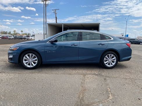 Used 2025 Chevrolet Malibu LT FWD image 3