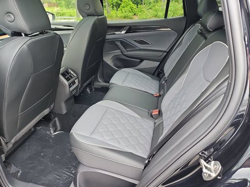 New 2026 Volkswagen Tiguan SEL R-Line AWD/4WD image 24