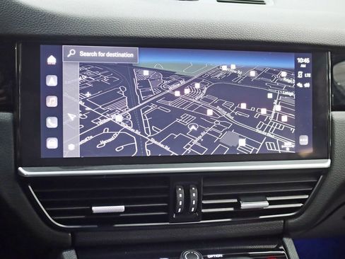 Used 2023 Porsche Cayenne image 17