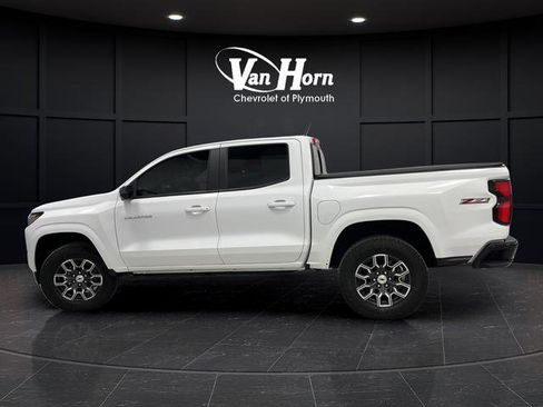Used 2025 Chevrolet Colorado Z71 AWD/4WD image 4