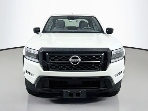 Used 2023 Nissan Frontier SV w/ Midnight Edition Package AWD/4WD image 2