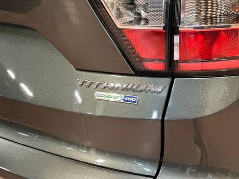 Used 2017 Ford Escape Titanium image 26