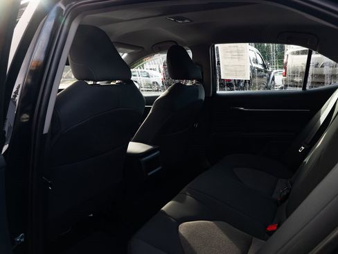 Used 2023 Toyota Camry LE image 21