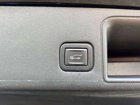 Used 2022 GMC Terrain AT4 w/ Infotainment Package II image 11