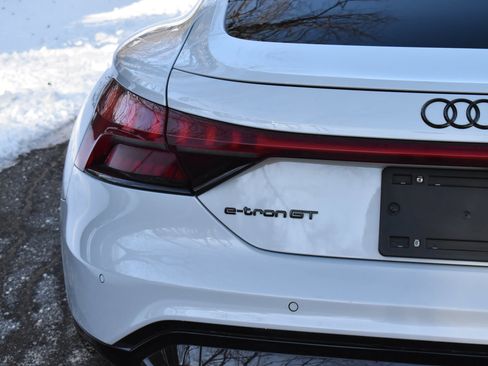 Used 2022 Audi e-tron GT Premium Plus w/ Performance Package image 17