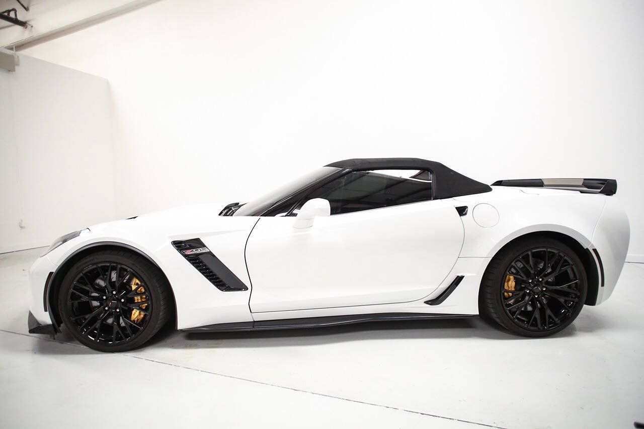 Used 2016 Chevrolet Corvette Z06 w/ 3LZ Preferred Equipment Group RWD image 3