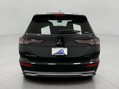 New 2025 Mitsubishi Outlander SEL image 4