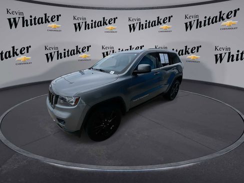 Used 2012 Jeep Grand Cherokee Altitude image 4