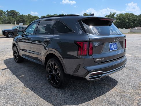 Used 2023 Kia Sorento SX AWD/4WD image 5