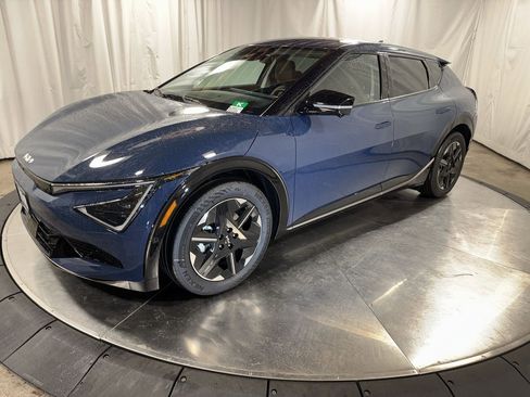 New 2025 Kia EV6 Wind image 1