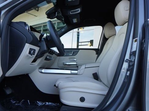 Used 2026 Mercedes-Benz GLB 250 image 21