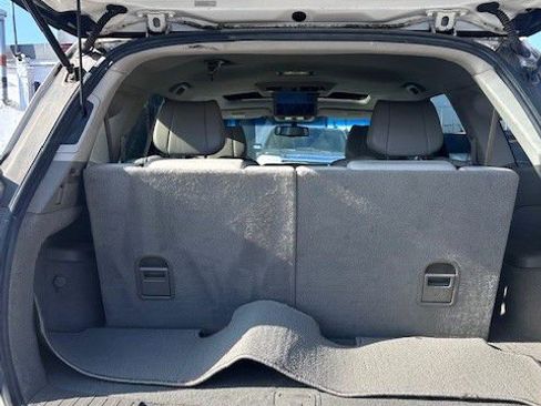 Used 2011 Acura MDX w/ Technology & Entertainment image 5