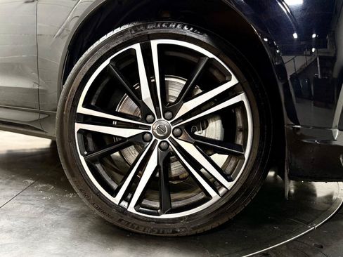 Used 2020 Volvo XC60 T8 R-Design AWD/4WD image 10