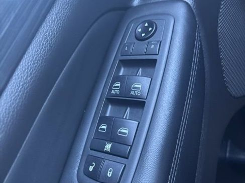 Used 2020 Jeep Grand Cherokee Altitude image 17