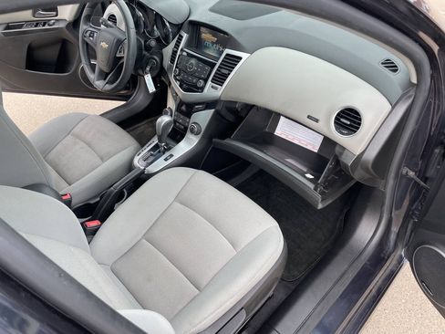 Used 2015 Chevrolet Cruze LT w/ Sun And Sound Package FWD image 28