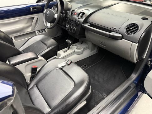 Used 2005 Volkswagen Beetle GL image 19