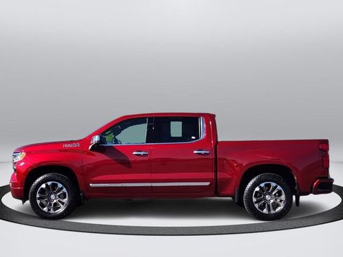 Used 2025 Chevrolet Silverado 1500 High Country w/ Technology Package AWD/4WD image 2