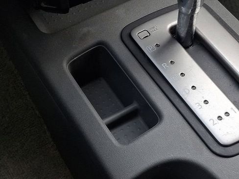 Used 2012 Nissan Frontier SV image 24