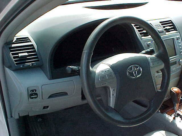 Used 2011 Toyota Camry XLE w/ SE/XLE Extra-Value Pkg FWD image 55