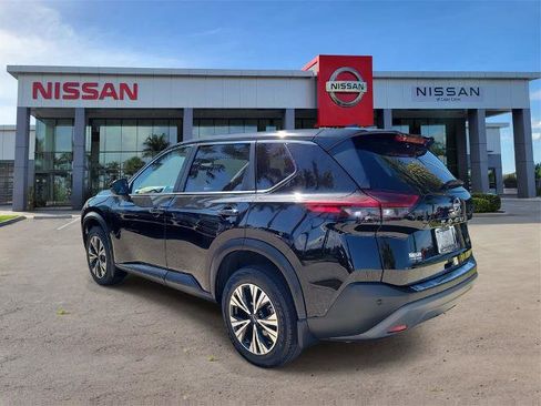 Certified 2022 Nissan Rogue SV image 7