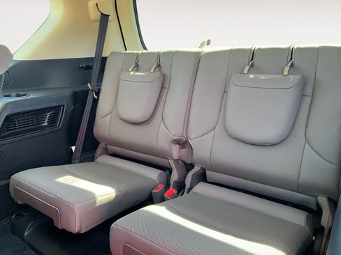 Used 2023 Lexus GX 460 Premium w/ Premium Package image 29