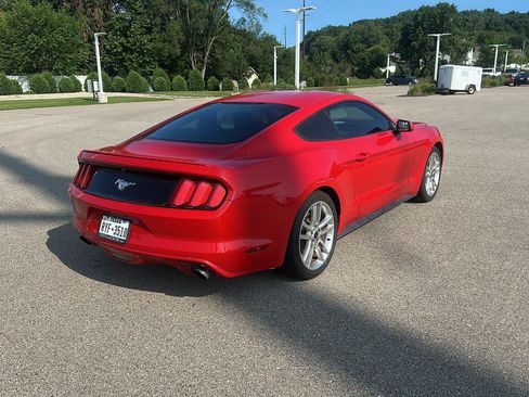 Used 2015 Ford Mustang Coupe RWD image 3