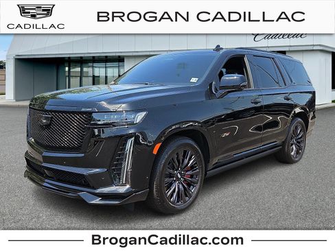 Used 2024 Cadillac Escalade V w/ LPO, ONYX Package AWD/4WD image 1
