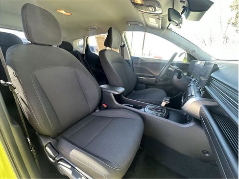 Used 2024 Hyundai Kona SEL image 4