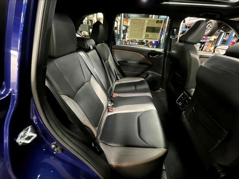 Used 2025 Subaru Forester Sport image 18