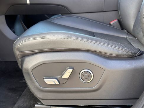 Used 2025 Hyundai Santa Fe Limited image 29