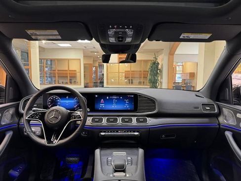 Certified 2025 Mercedes-Benz GLS 450 4MATIC image 9